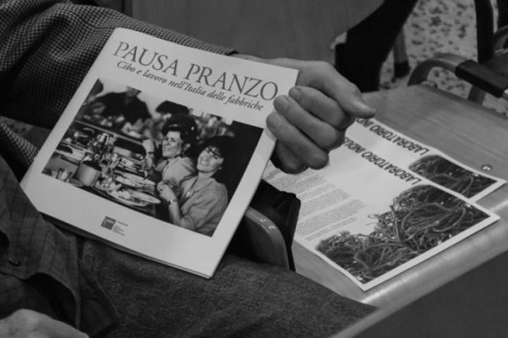 Catalogo della mostra (ph Lorenzo Bigatti)